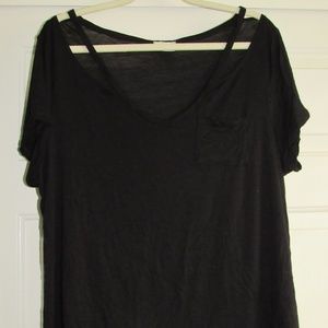 Glitz Tops - Glitz black pocket strappy tee 3x Glitz Tops - Glitz black pocket strappy tee 3x
